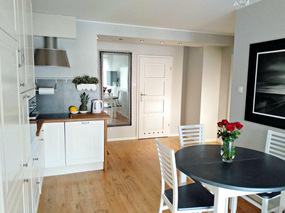 Apartament Rodzinny 200M Do Morza 코워브제크 외부 사진